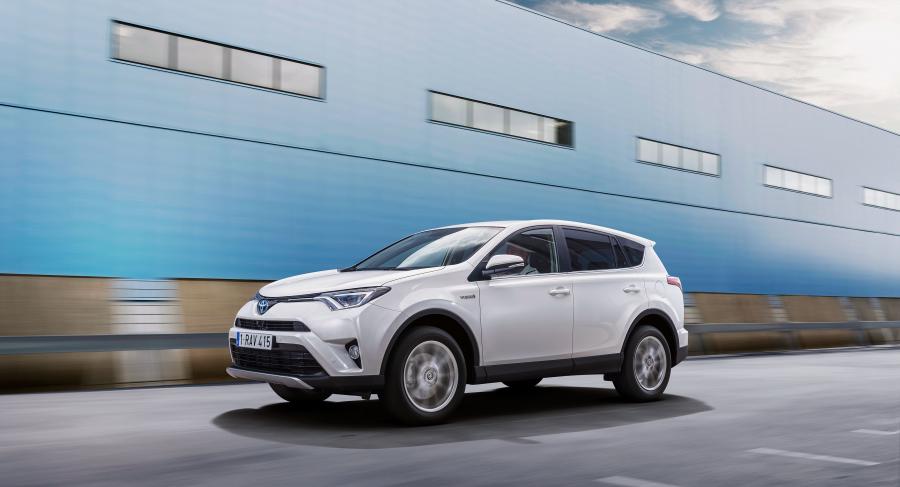  Toyota RAV4 Hybrid 2015 года  (WW) (фото 3 из 38)